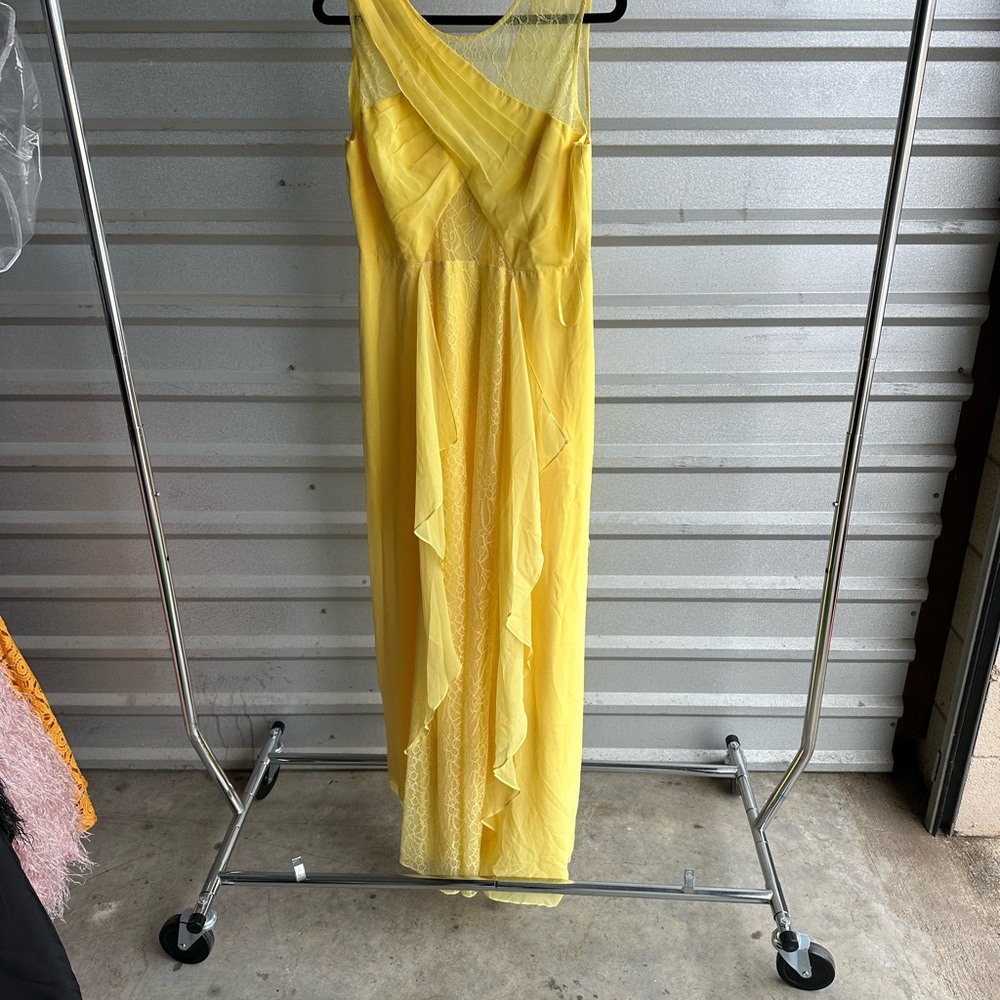 BCBGMaxAzria Yellow Ruched One Shoulder Gown